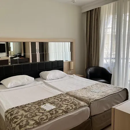 Golden Lotus Otel 4*