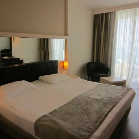 Golden Lotus Otel Kemer