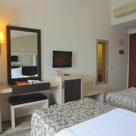 Otel Golden Lotus 4*