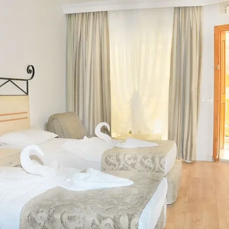 Golden Lotus Otel
