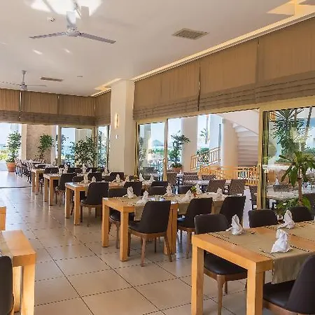 Otel Golden Lotus 4*